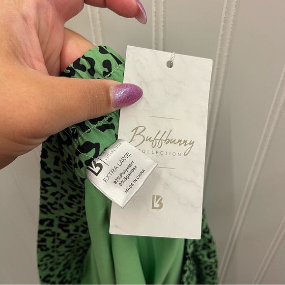 NWT BuffBunny Flo Short V2 in Green Leopard Print Sz XL - Picture 2 of 7